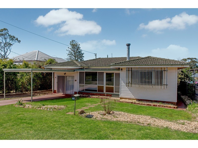 10A Esmond Street, Rockville QLD 4350