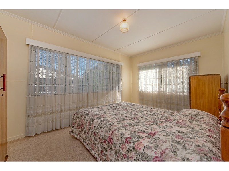 20 Geoffrey Street, Mount Lofty QLD 4350