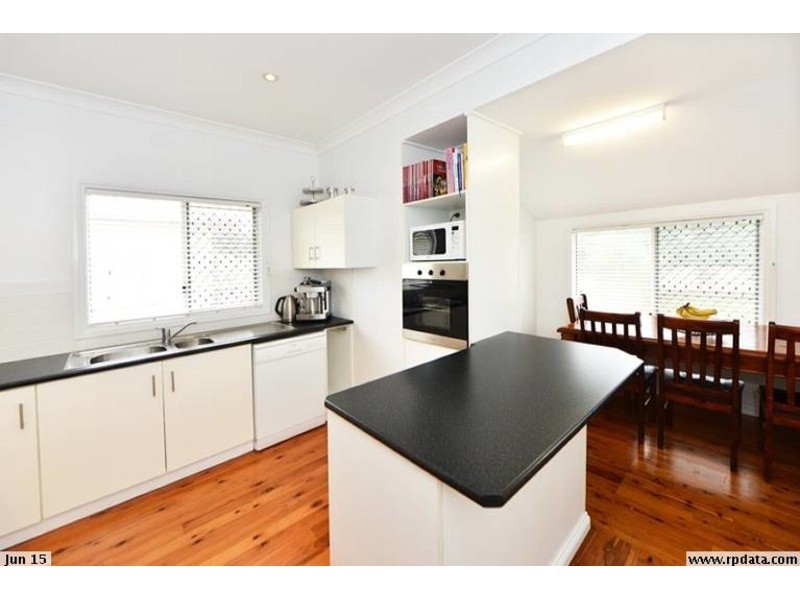 4 Newmarket Street, Newtown QLD 4350