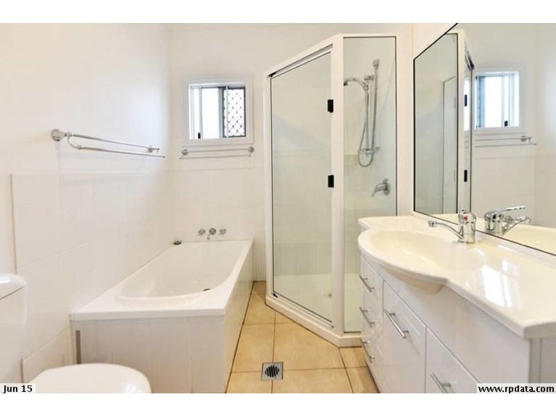 4 Newmarket Street, Newtown QLD 4350