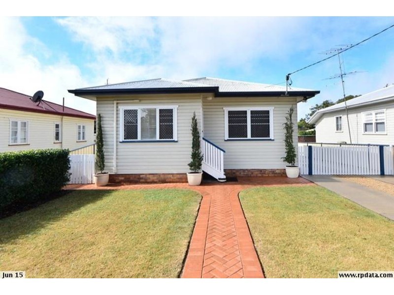 4 Newmarket Street, Newtown QLD 4350