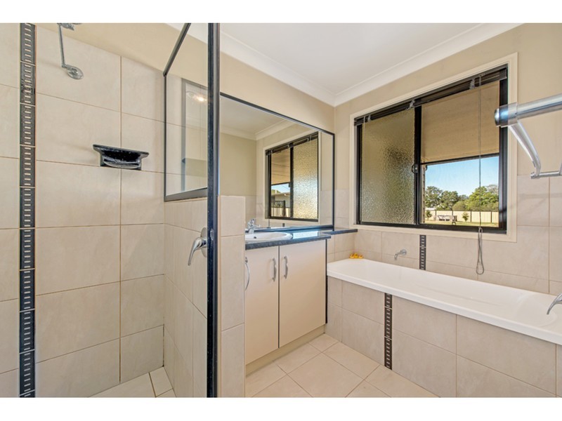 4 Peters Street, Goombungee QLD 4354