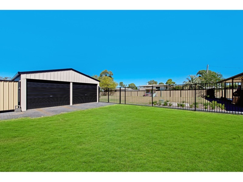 4 Peters Street, Goombungee QLD 4354