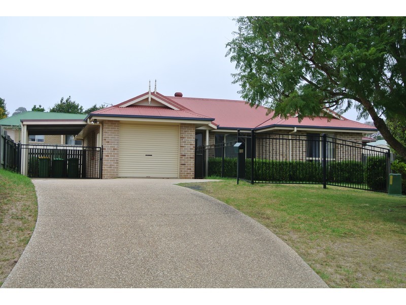 20 Dyson Drive, Darling Heights QLD 4350