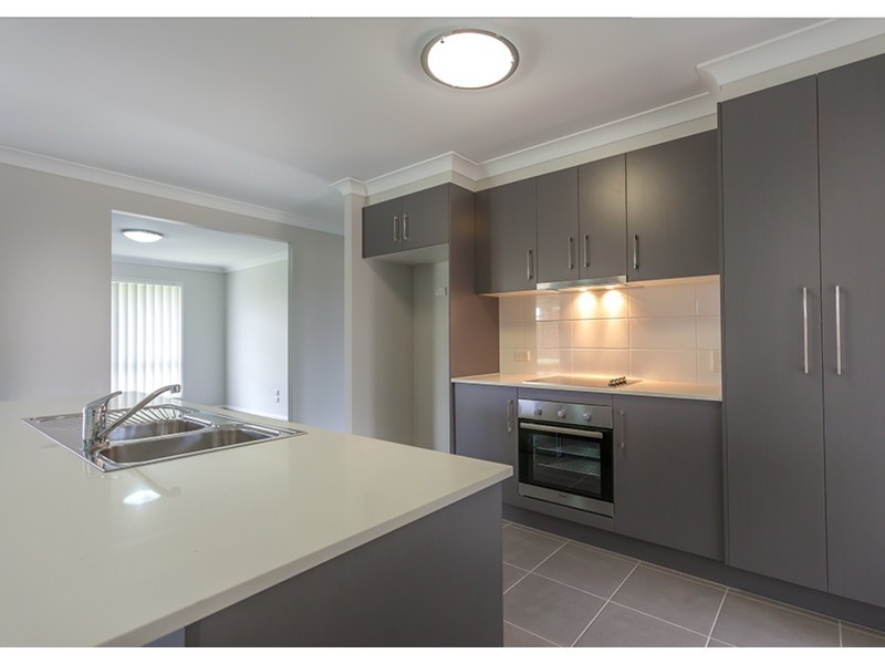 7 McIntosh Street, Westbrook QLD 4350