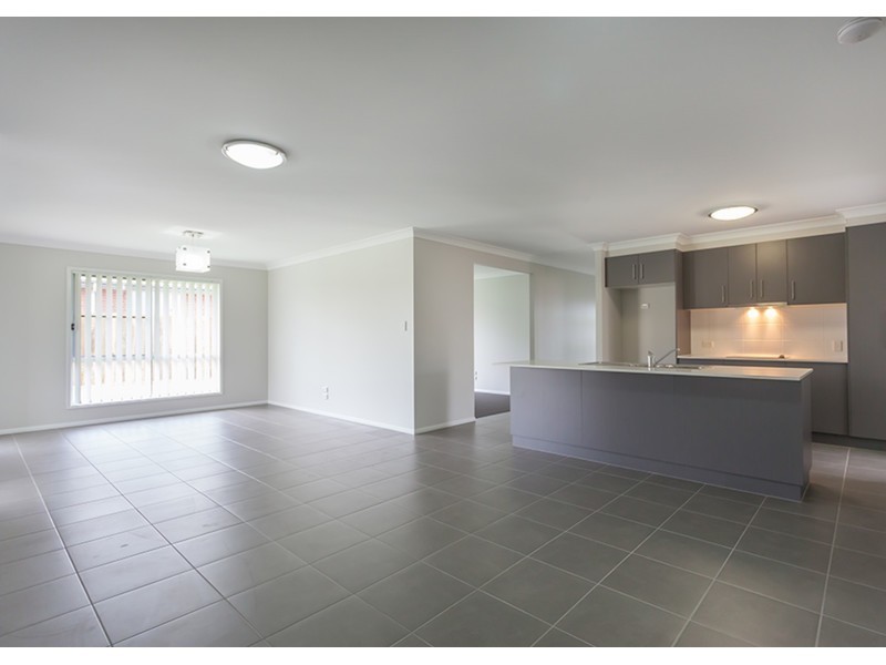 7 McIntosh Street, Westbrook QLD 4350