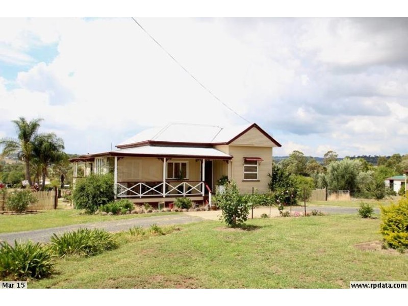 20 Clifford Street, Meringandan West QLD 4352