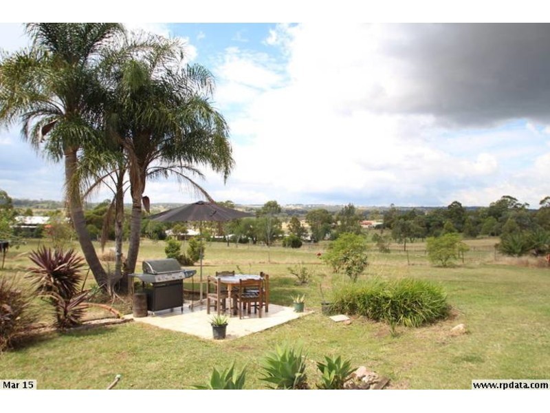 20 Clifford Street, Meringandan West QLD 4352