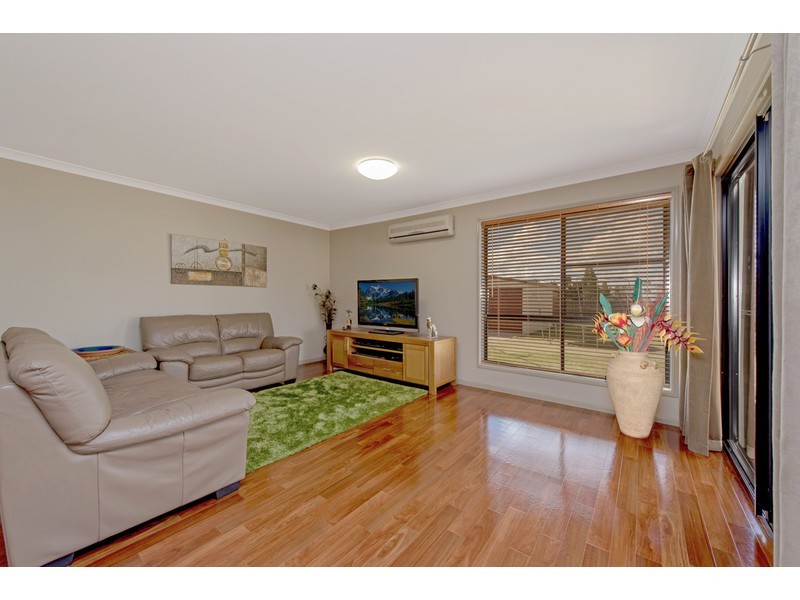 22 Tennyson Court, Westbrook QLD 4350