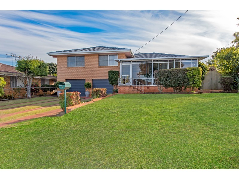 5 Brown Street, Rockville QLD 4350