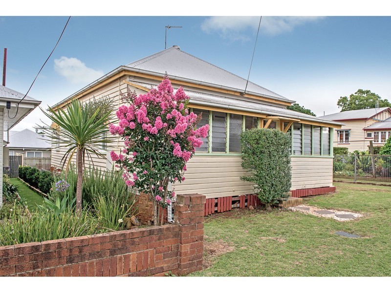 7 Kennedy Street, North Toowoomba QLD 4350