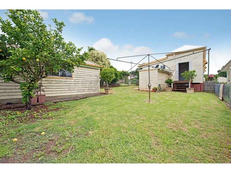 7 Kennedy Street, North Toowoomba QLD 4350