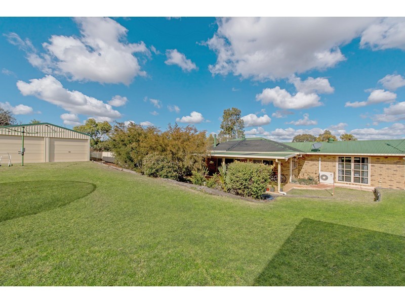 5 Hanna Court, Westbrook QLD 4350