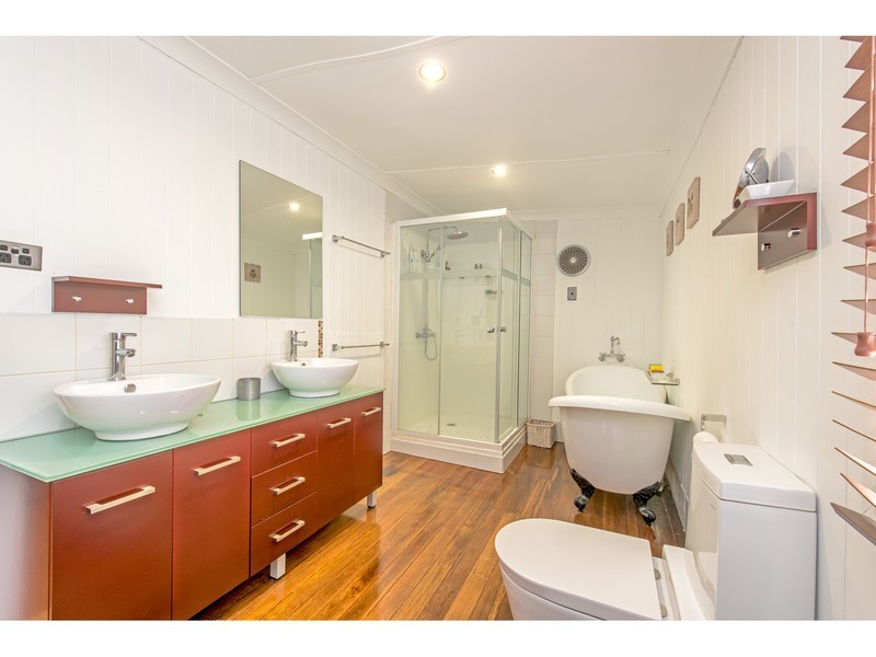 155 Bridge Street, North Toowoomba QLD 4350