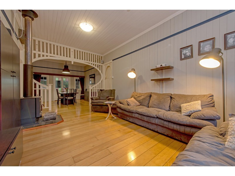 99 Koreelah Street, Upper Lockyer QLD 4352