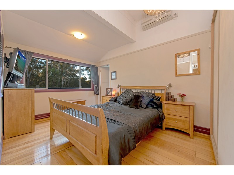 99 Koreelah Street, Upper Lockyer QLD 4352