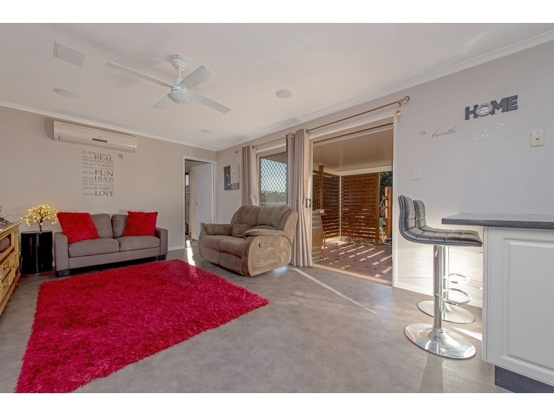 33 Gainsborough Drive, Glenvale QLD 4350