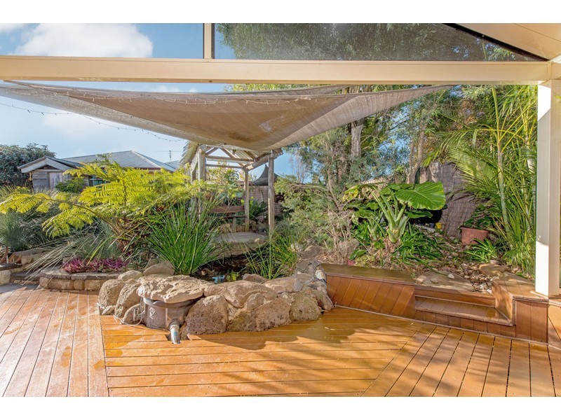 33 Gainsborough Drive, Glenvale QLD 4350