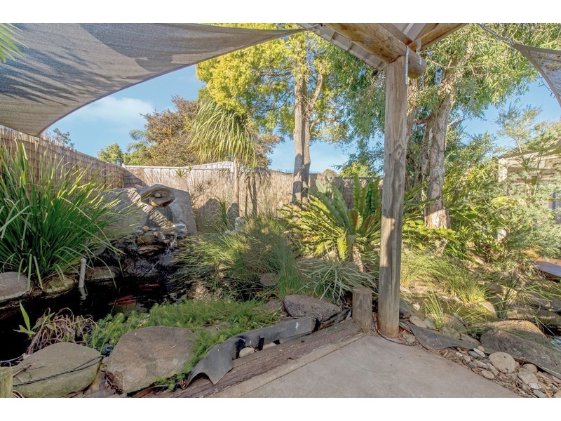 33 Gainsborough Drive, Glenvale QLD 4350