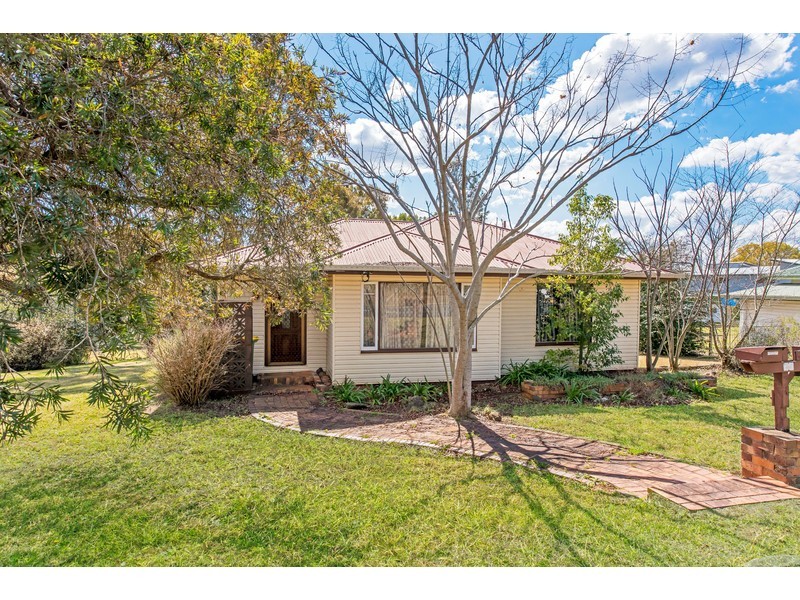 209 Jellicoe Street, Newtown QLD 4350