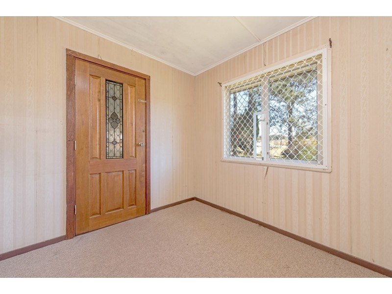 209 Jellicoe Street, Newtown QLD 4350