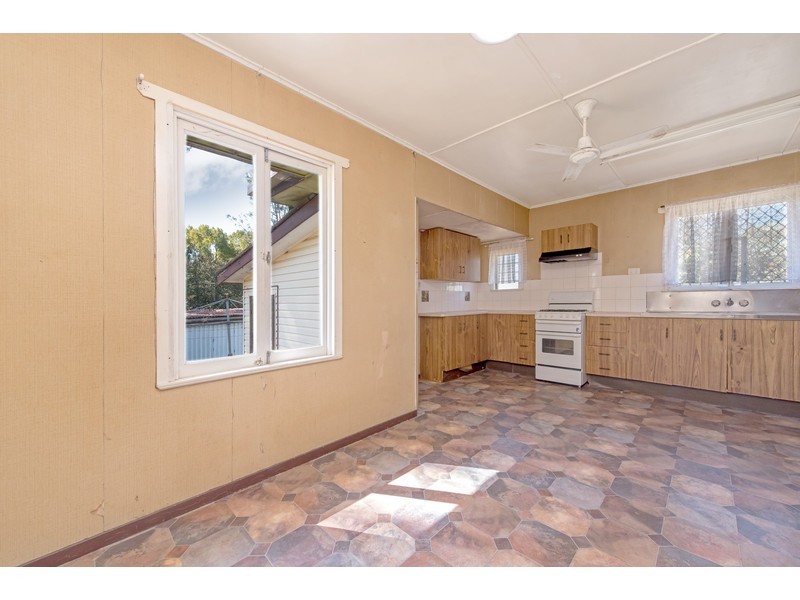 209 Jellicoe Street, Newtown QLD 4350