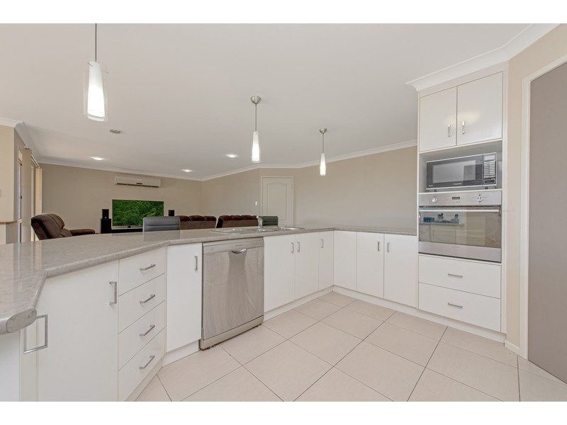 3 Carla Crescent, Westbrook QLD 4350