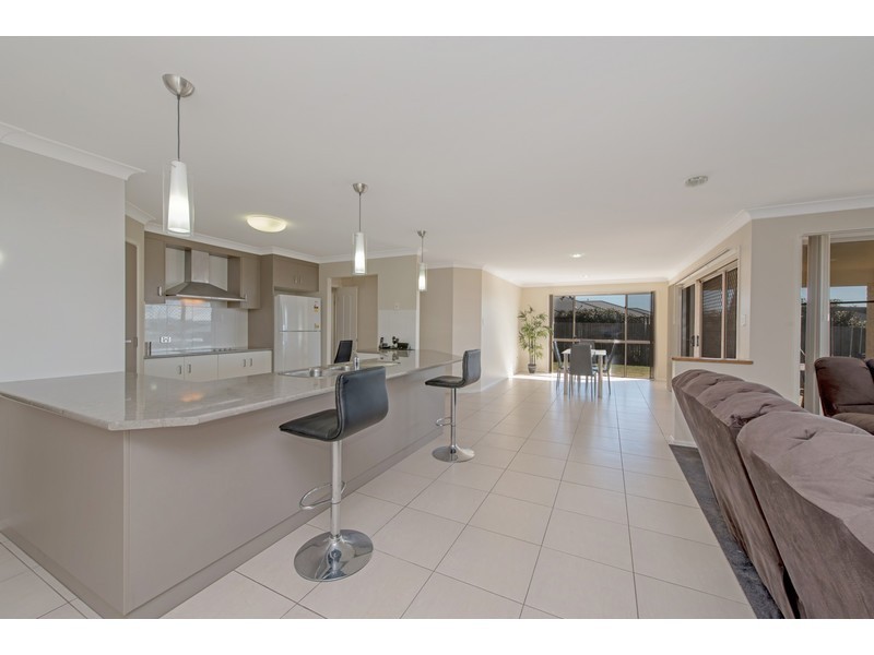 3 Carla Crescent, Westbrook QLD 4350