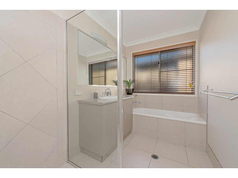 3 Carla Crescent, Westbrook QLD 4350