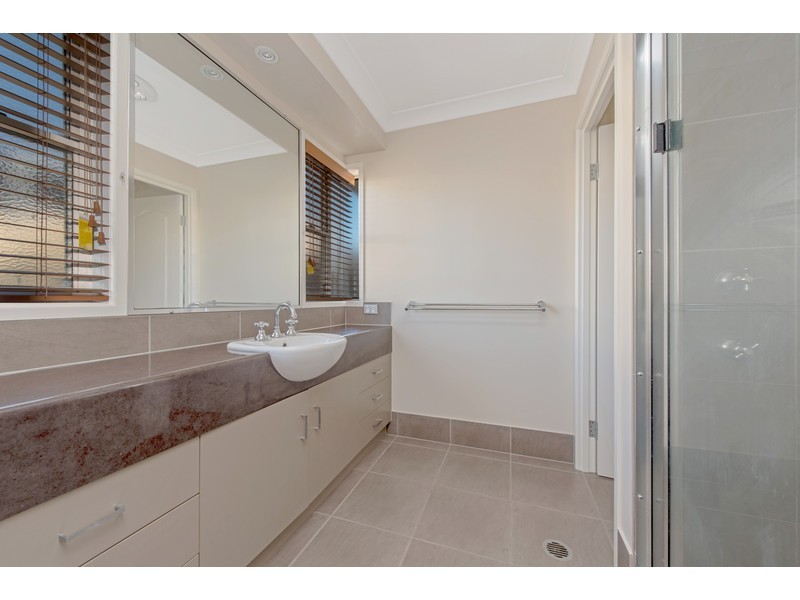 3 Carla Crescent, Westbrook QLD 4350