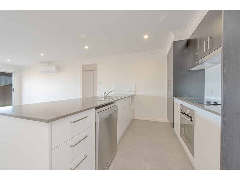 32 Parkview Drive, Glenvale QLD 4350