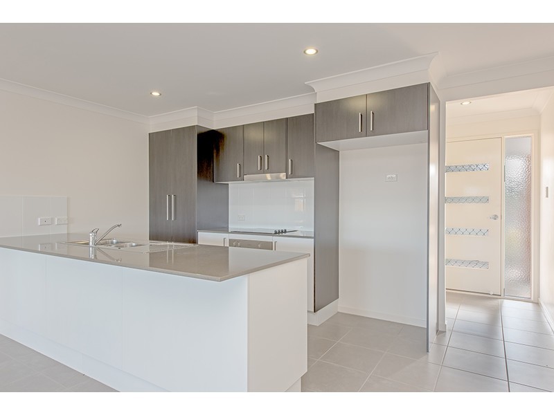 32 Parkview Drive, Glenvale QLD 4350