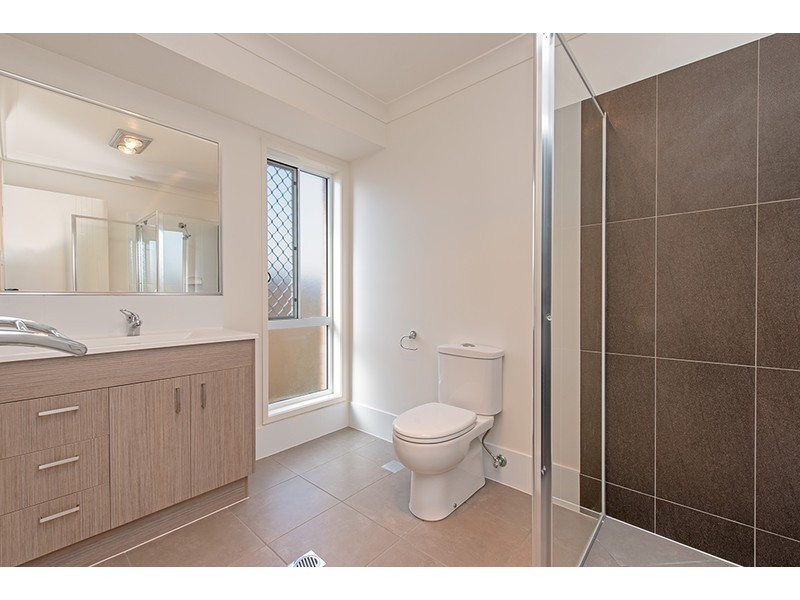 32 Parkview Drive, Glenvale QLD 4350