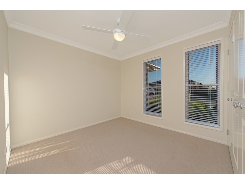 6 Carla Crescent, Westbrook QLD 4350