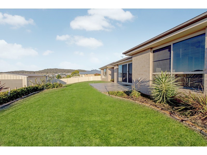 6 Carla Crescent, Westbrook QLD 4350