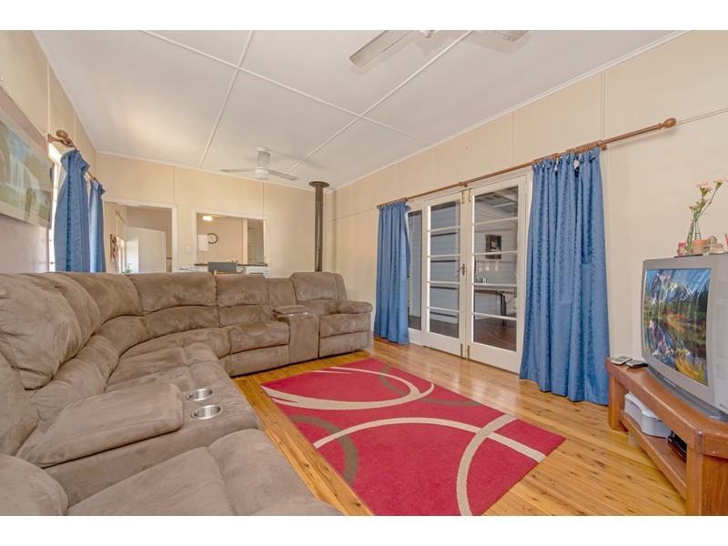 8 Peak Street, Harristown QLD 4350
