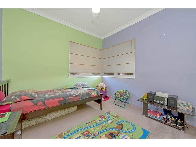 8 Peak Street, Harristown QLD 4350