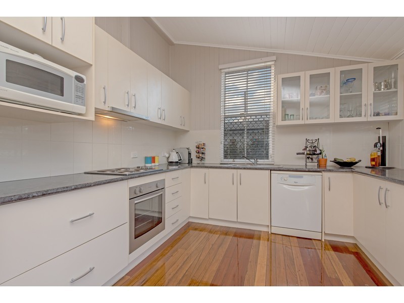 294 Hume Street, Centenary Heights QLD 4350