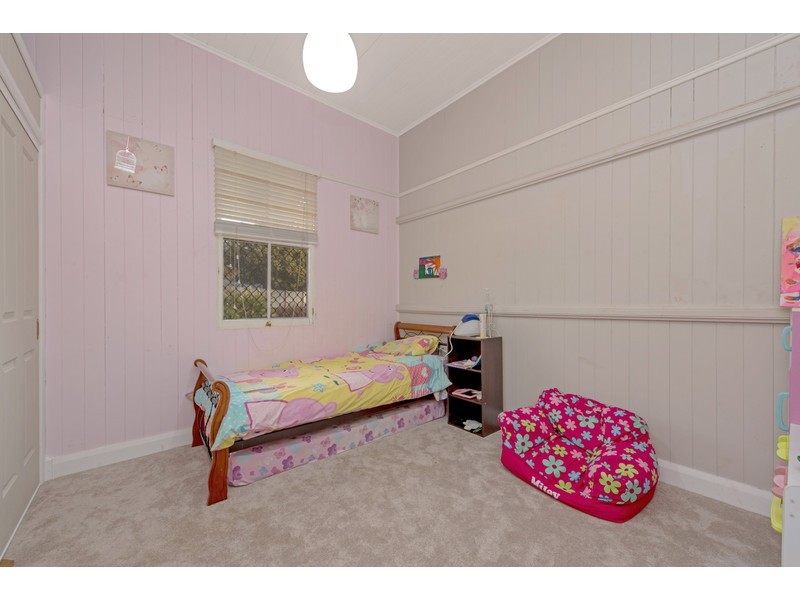 294 Hume Street, Centenary Heights QLD 4350