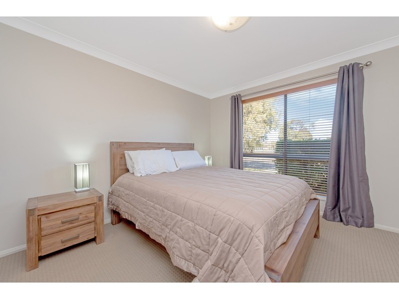 1/11 Hursley Road, Newtown QLD 4350