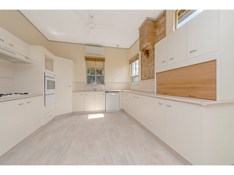 25 Healy Street, South Toowoomba QLD 4350