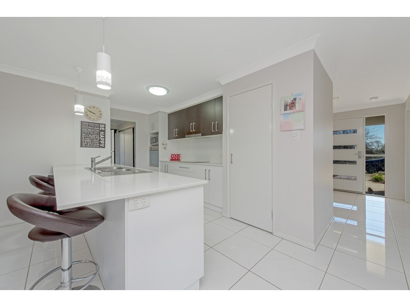 222 Nelson Street, Kearneys Spring QLD 4350