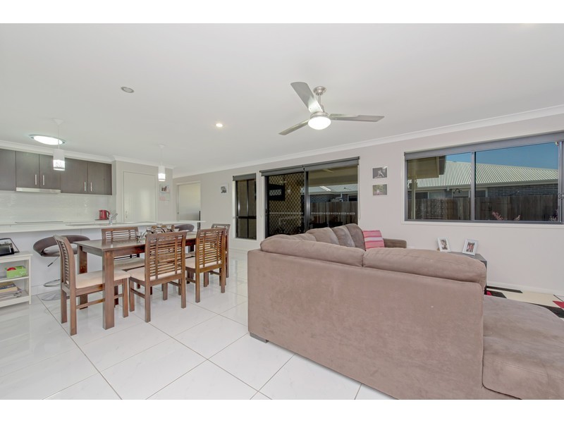 222 Nelson Street, Kearneys Spring QLD 4350
