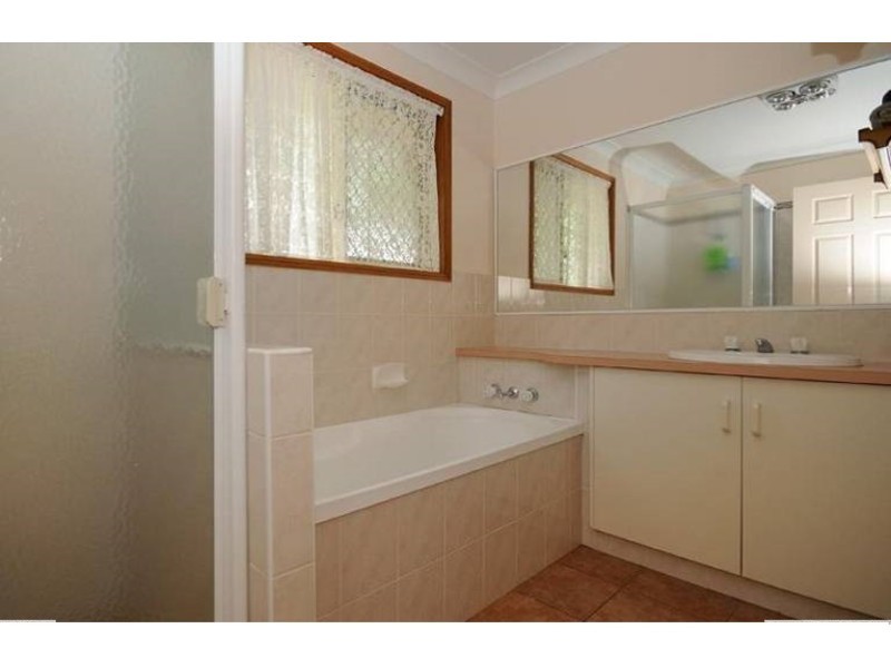 19 Oldfield Street, Middle Ridge QLD 4350