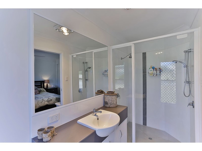 11 Willowburn Drive, Rockville QLD 4350