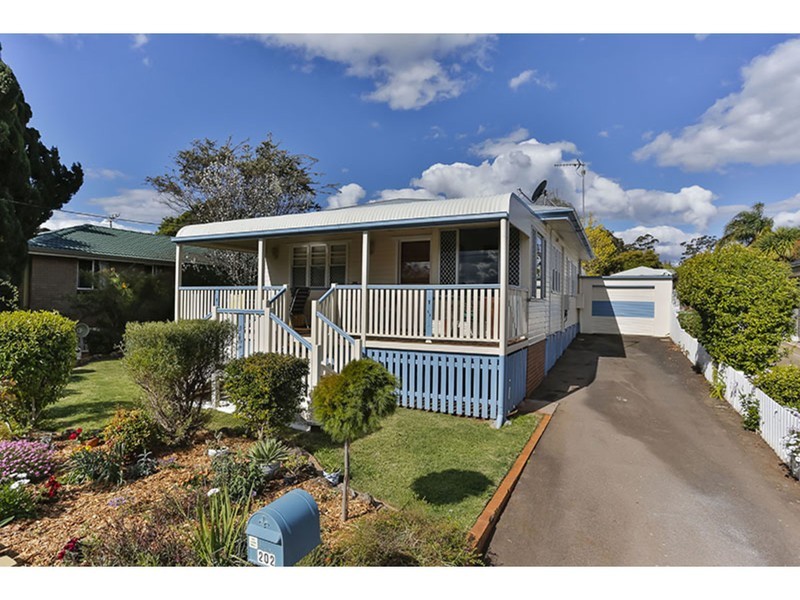 202 Mackenzie Street, Rangeville QLD 4350