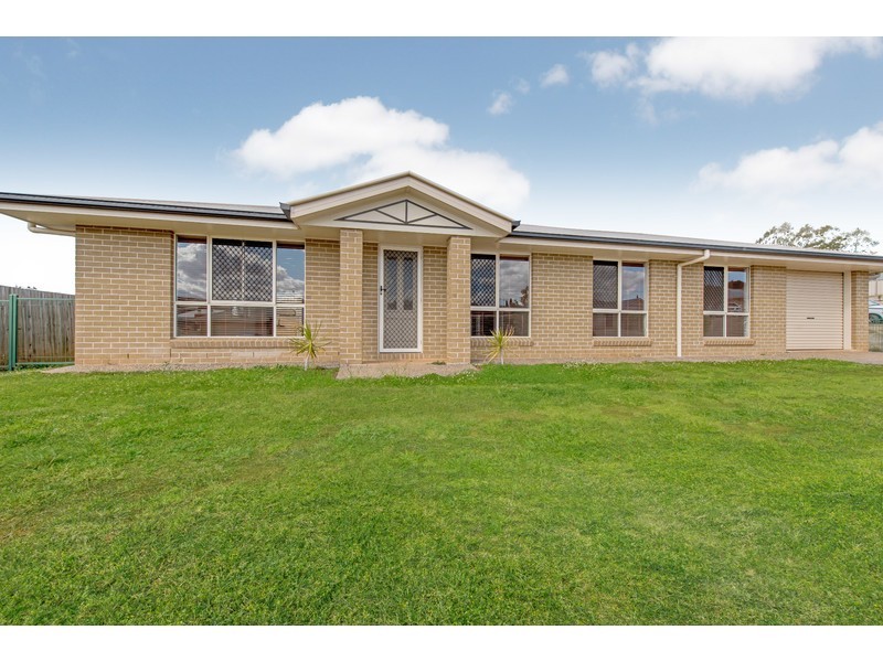 14 Willowburn Drive, Rockville QLD 4350