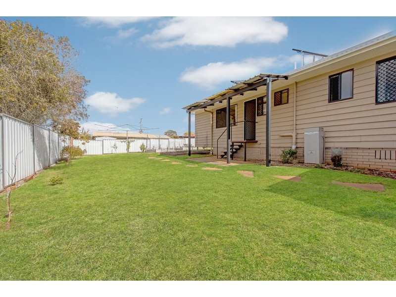 4 Marwedel Street, Kearneys Spring QLD 4350