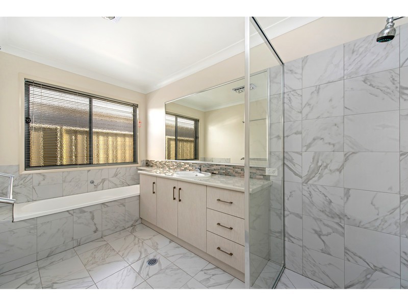 38 Isaac Street, North Toowoomba QLD 4350