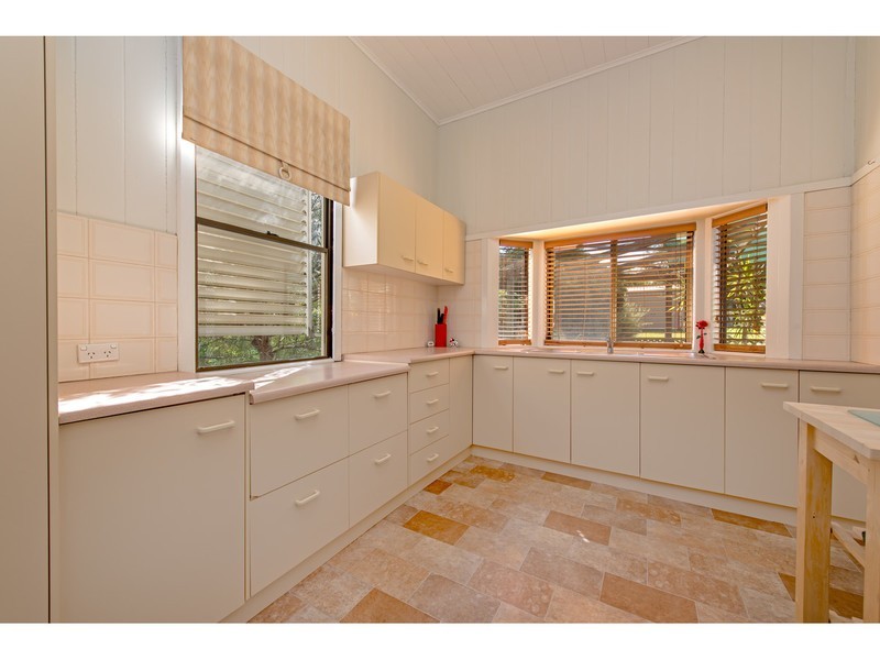 101 Bridge Street, Mount Lofty QLD 4350